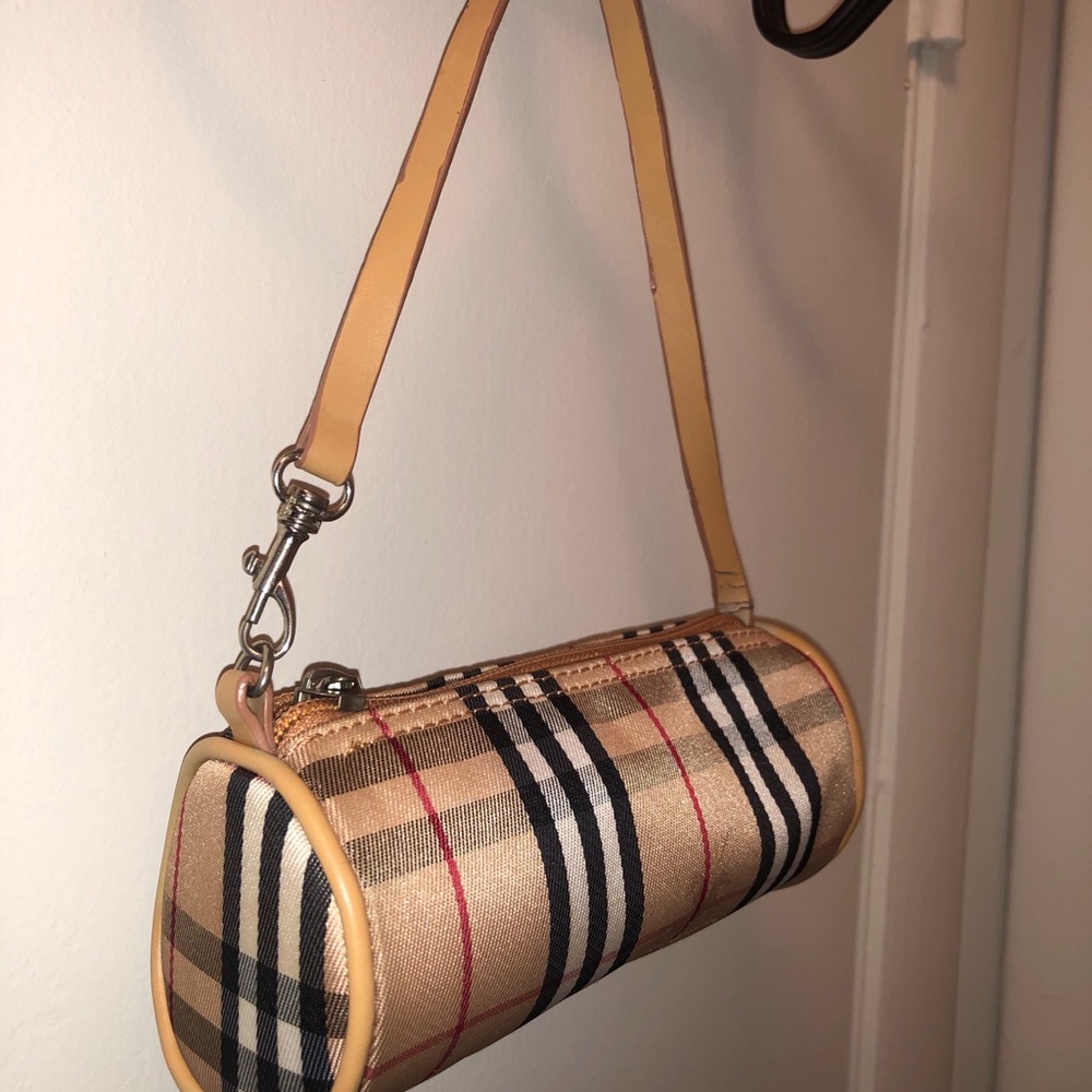 Vintage Burberry Barrel bag